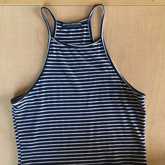 Brandy Melville Donilyn Tank - Picture 2 of 2